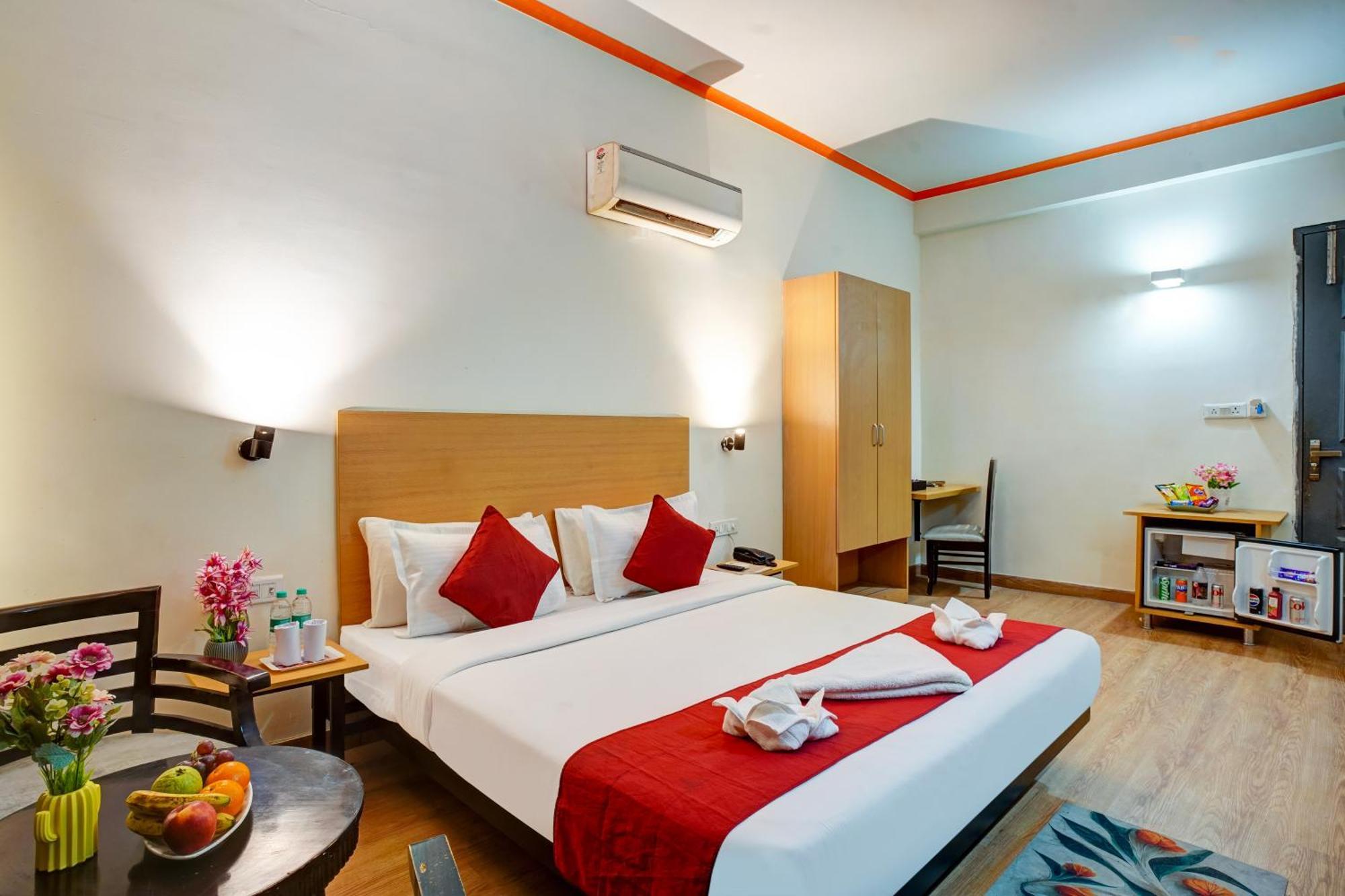 Hotel Noida Express Екстериор снимка
