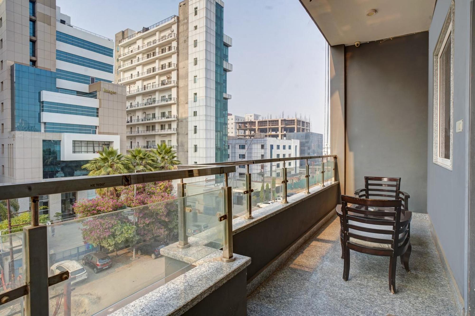 Hotel Noida Express Екстериор снимка