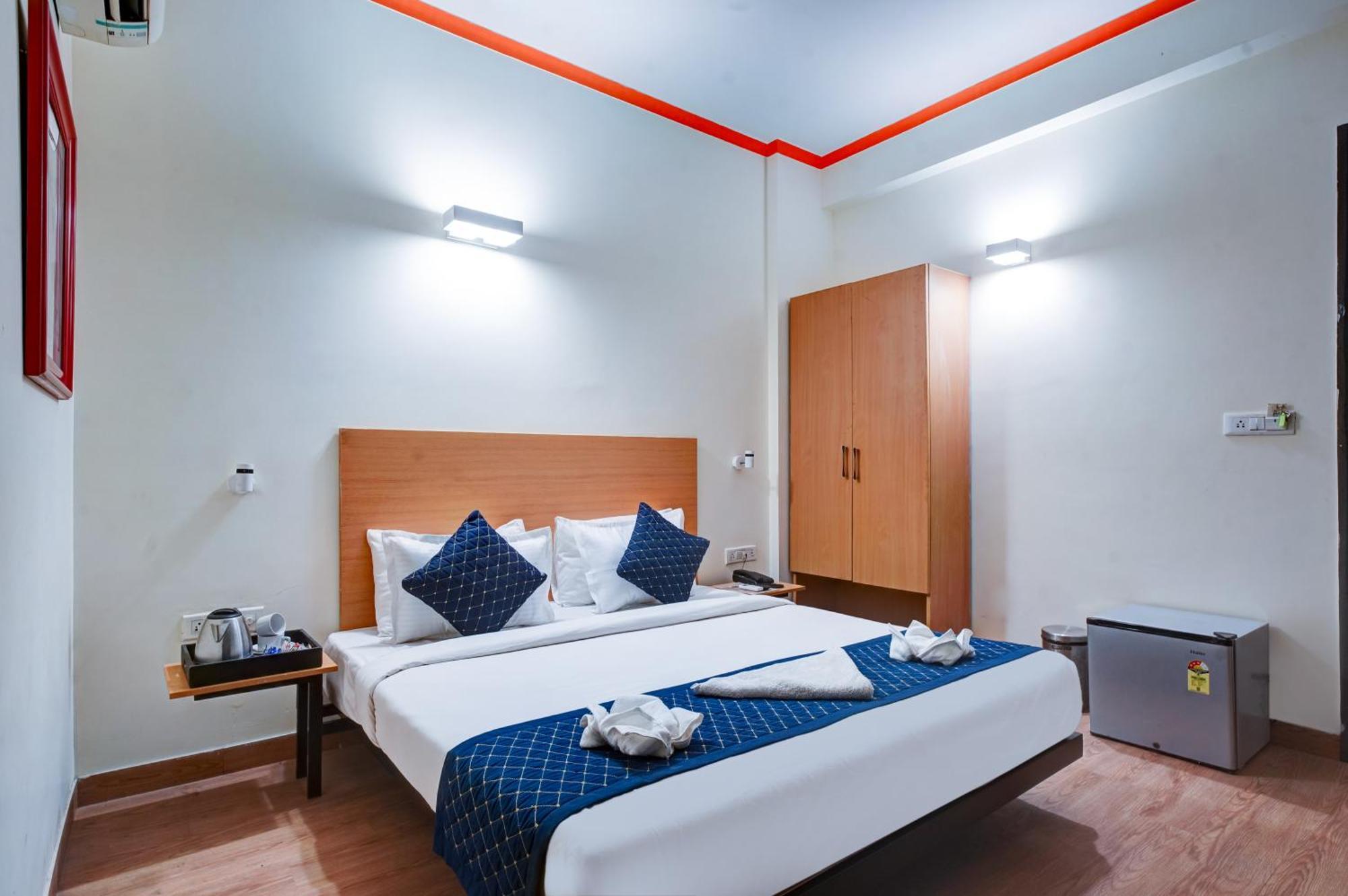 Hotel Noida Express Екстериор снимка