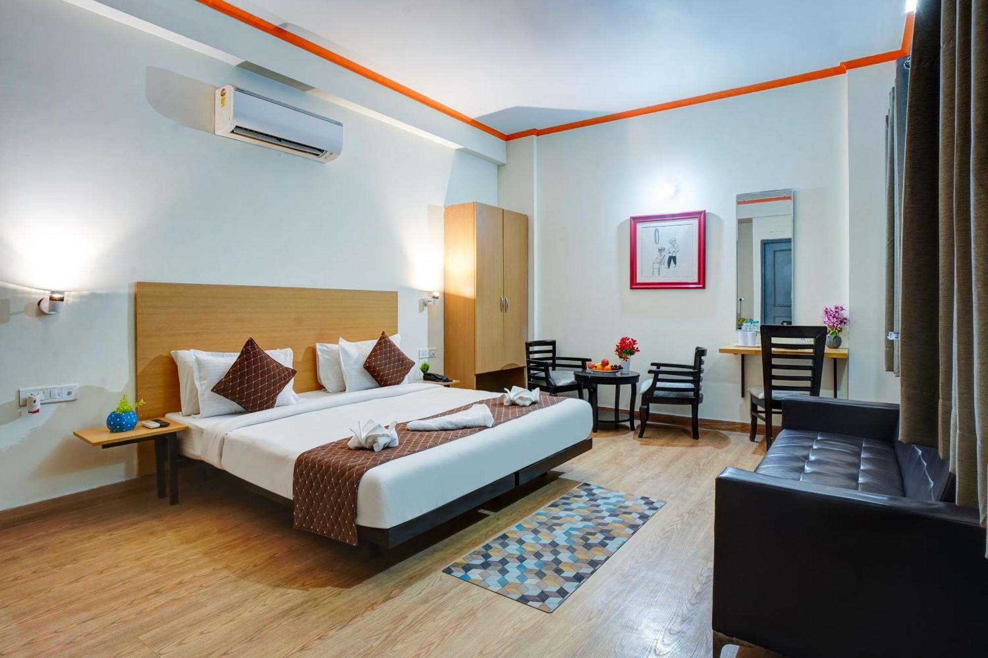 Hotel Noida Express Екстериор снимка