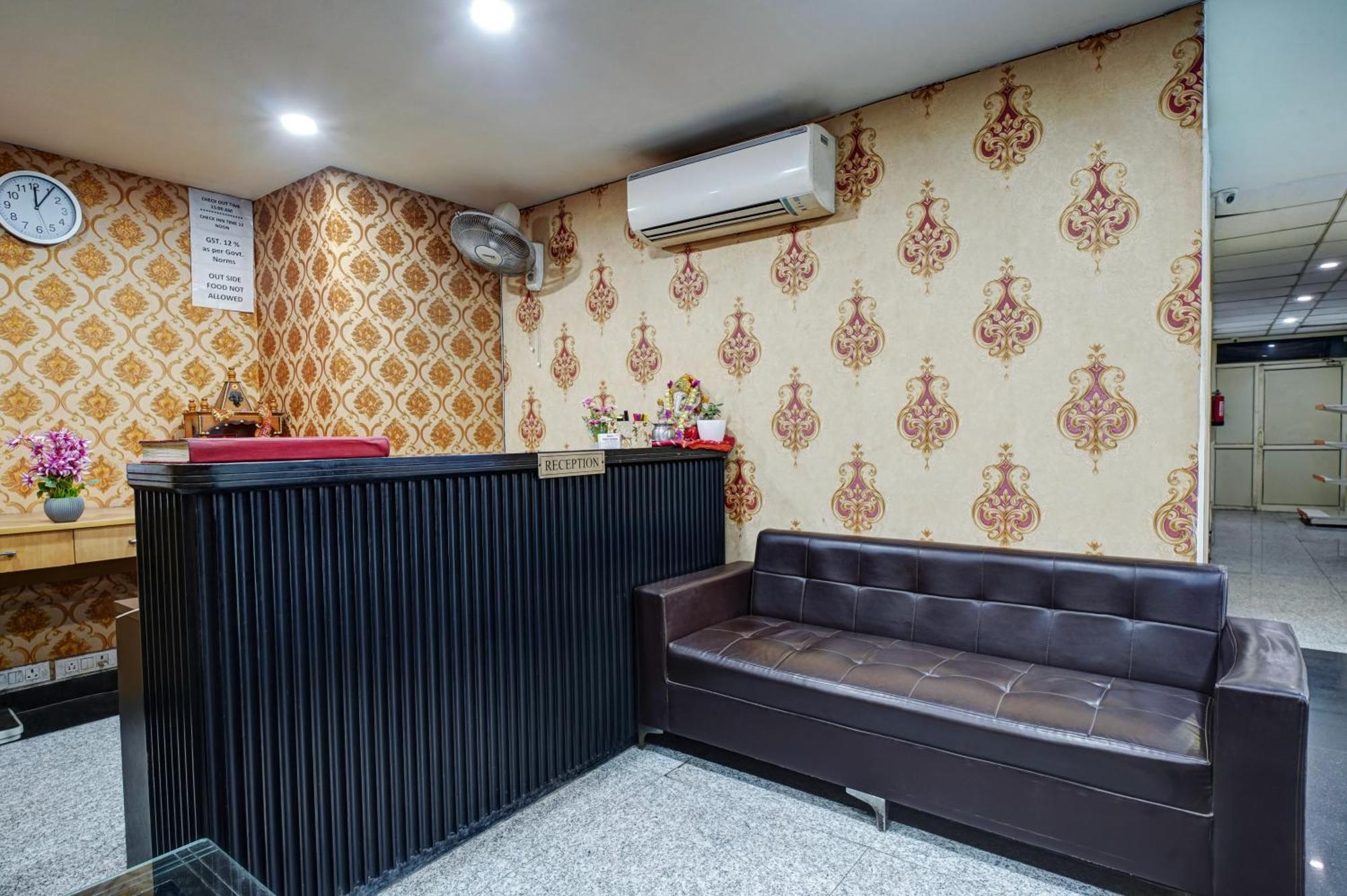 Hotel Noida Express Екстериор снимка
