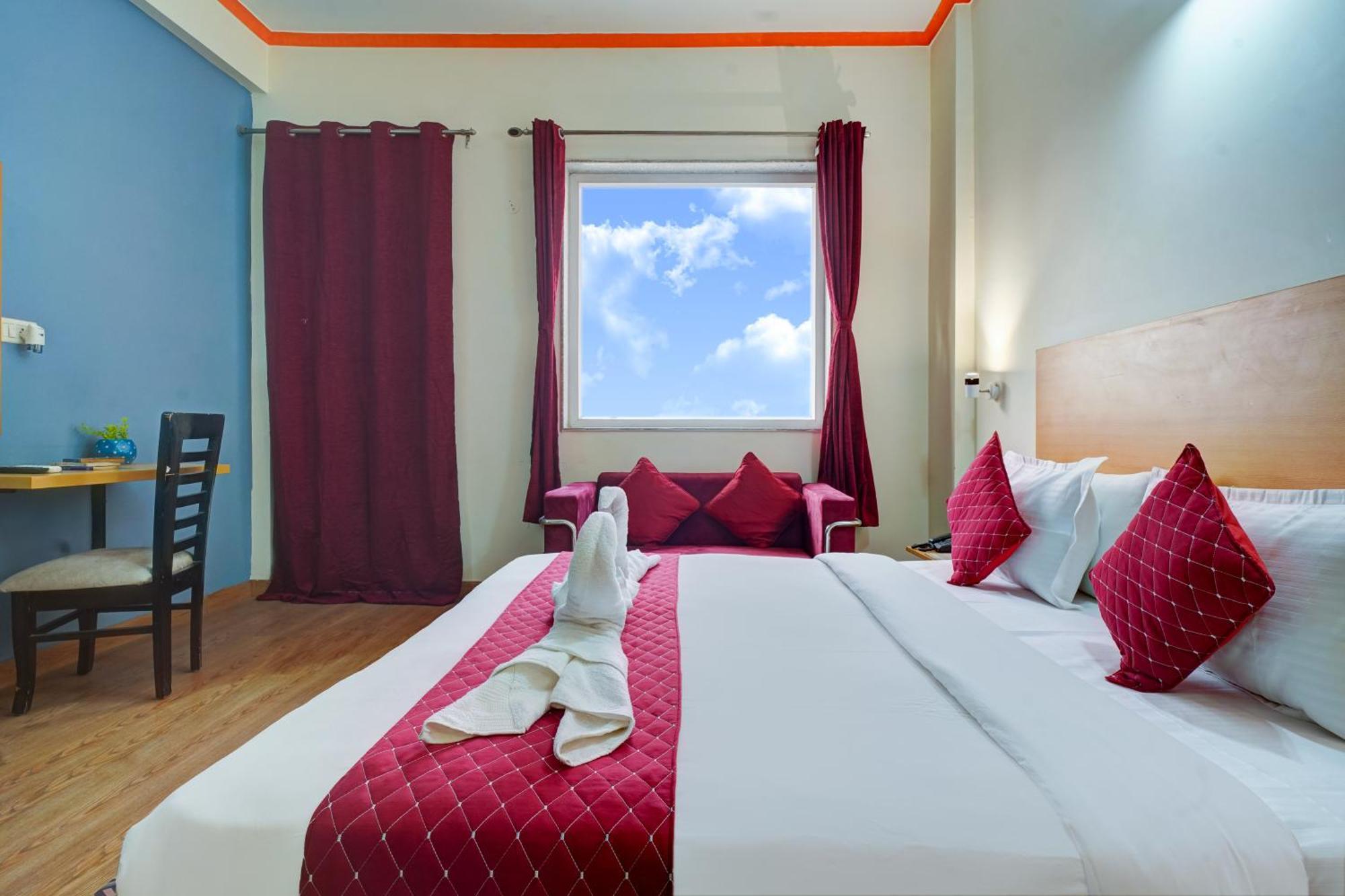 Hotel Noida Express Екстериор снимка